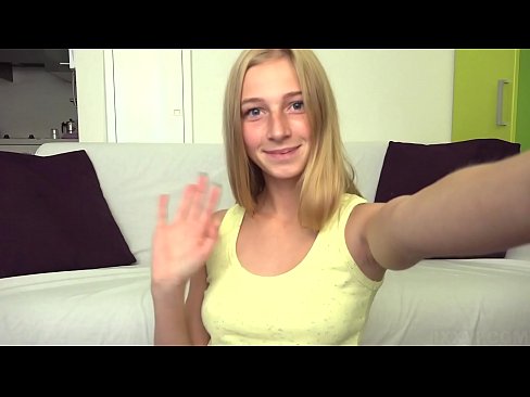 ❤️ Wenn ich gelangweilt bin, masturbiere ich faul meine rosa Muschi ️ Anal video bei uns ❌