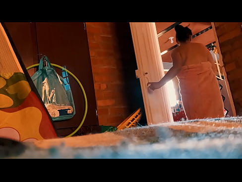 ❤️ Mein Onkel folgt mir in die Dusche, er fickt mich, während ich dusche. ️ Anal video bei uns ❌